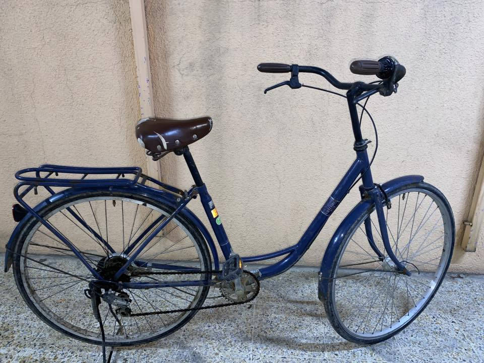 للبيع حجم 26 ما بي نقص
السعر 60 الف بي مجال قليل 

عنوان موصل حي سومر 

***********
