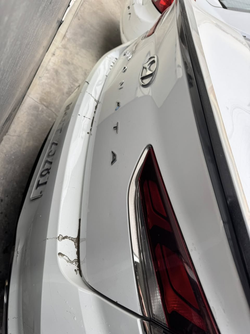 سوناتا 2019 سياره بجم قفل وارد امريكي  بيها جنطه وجاملغ خلفي السياره كير مكينه تبريد صدر كلشي مكفول بيها متصرف عليها ولا ربع  مكان السياره بغداد الكرخ 
السعر 125 ورقه بيها مجال بسيط 
***********
