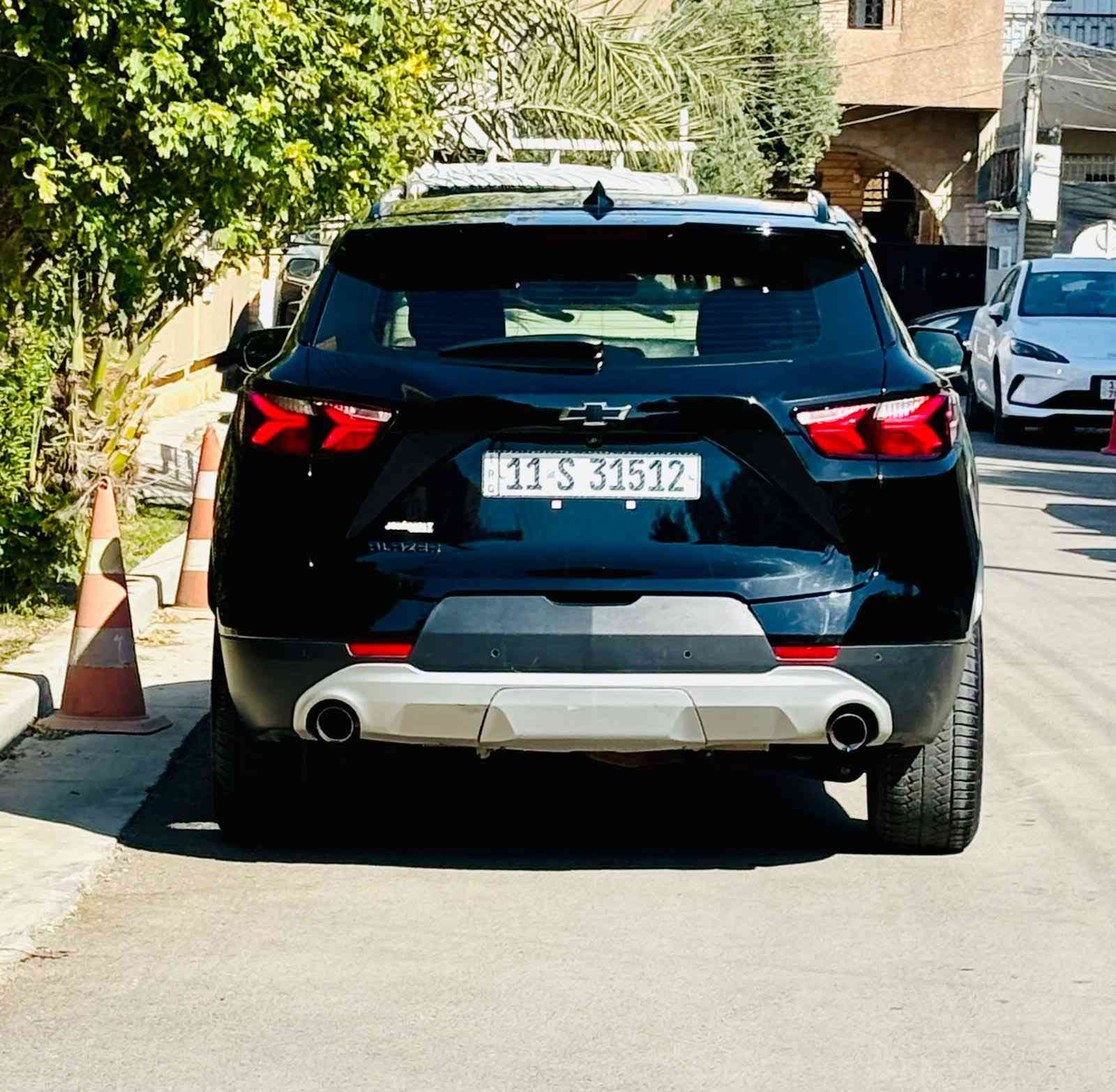 السلام عليكم 
بلايزر LT2 موديل 2022 
محرك 4 سلندر 2000 تيربو 
ماشيه 62 الف 
حادثه جاملغ امامي بارد فقط بدون دواخل بدون صبغ 
مواصفاته :- بصمه ,شاشه ,جنطه كهرباء, رادار امامي خلفي جانبي ,مقعد كهرباء, تحكمات ستيرن ,تحديد مسار, لايت امامي زينون ,لد امامي خلفي ,حساسات خلفيه ,كامره خلفيه دواره ,اوتو ستوب , تدفئه كشنات ،
مكان السياره المنصور 
***********
