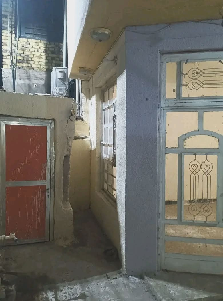 دار للبيع ١١٠ متر زراعي سند ٢٥ السعر ٥٢ مليون وبي مجال العنوان نادر الثانيه كراغول شارع الكبان الاتصال بالرقم ***********
