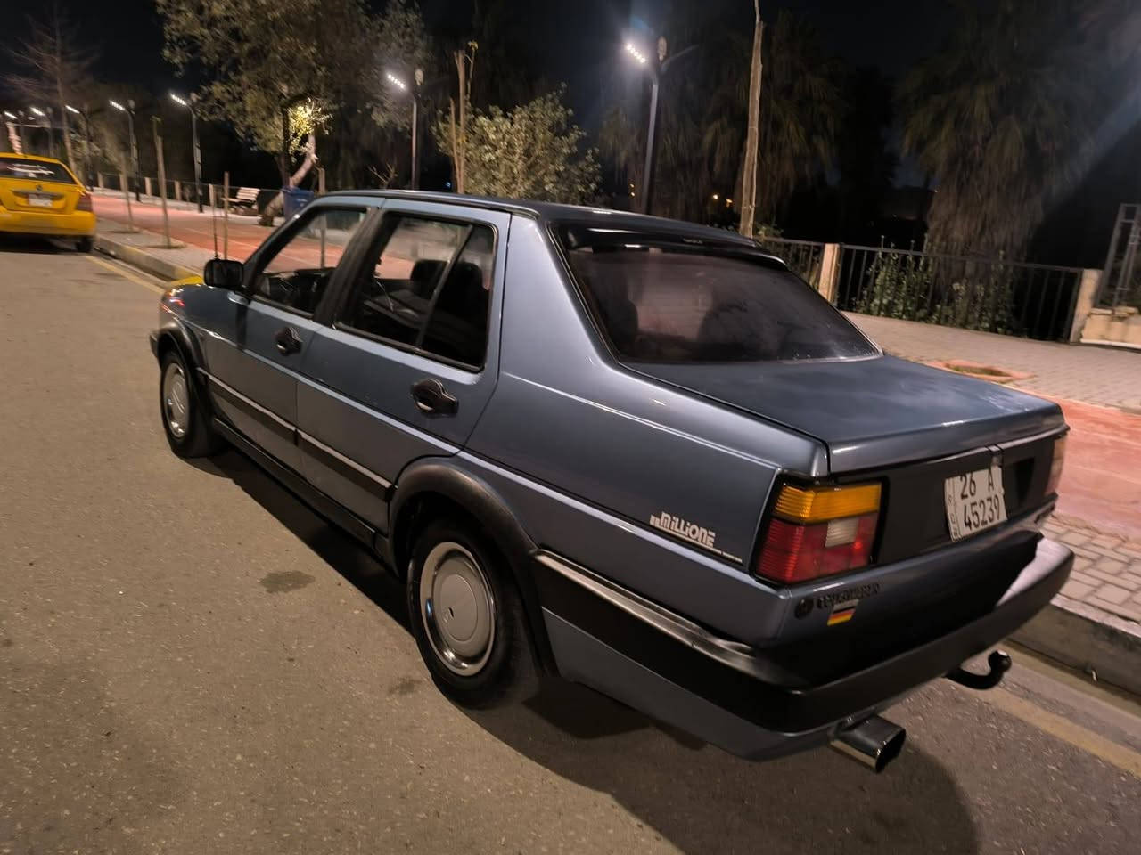 السلام عليكم 
برازيلي جيتا 
موديل 1989
صاحبها موصل السنويه تحويل داخل الموصل
سيارة رقم وهزه جديده
السيارة حيل نظيفي 
نفس الصوره
السعر 38
***********
السيارة داخل الموصل حي الرفاعي قرب مول تودي
