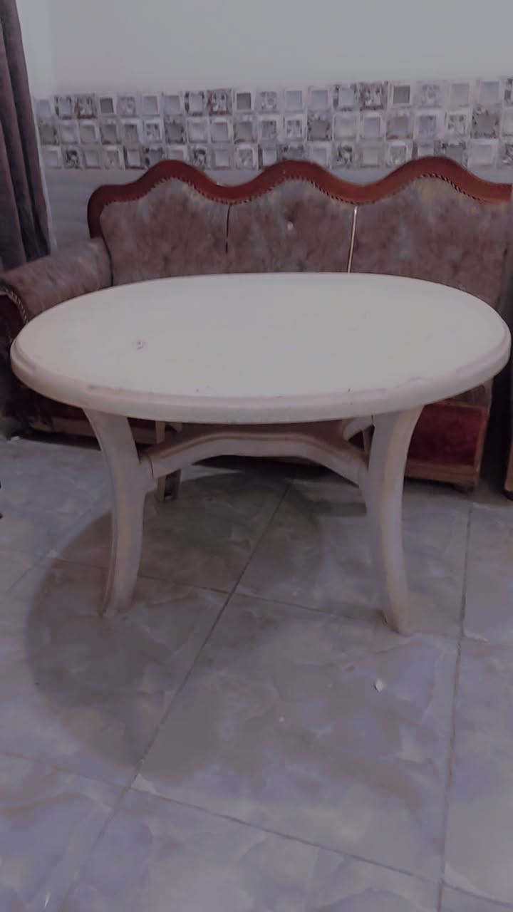 للبيع ثلاجه حجم كبير نظيفه تجميدها جيد السعر ١٢٠بيهه مجال ميز طعام نايلون ب١٠ طباخ شغال ب٦٠التواصل خاص


**إذا كنت صاحب هذا الإعلان وتريد حذفه لأي سبب، رجاءا أرسل رسالة إلى الدعم الفني**
