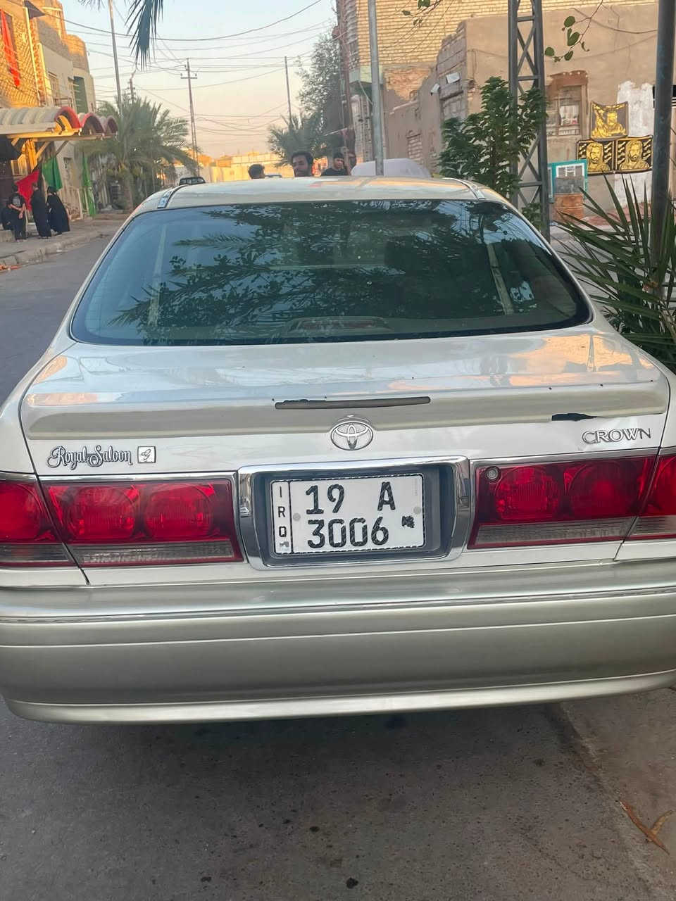 السلام عليكم 
كرون ملكه مديل 2000
رقم مميز كربلاء بسمي
السياره مكفوله كفاله عام أي كصه مابيها
سياره أربع دكم 
وللستفسار 
الانتصال برقم
السعر 145وبيها مجال بسيط
***********
