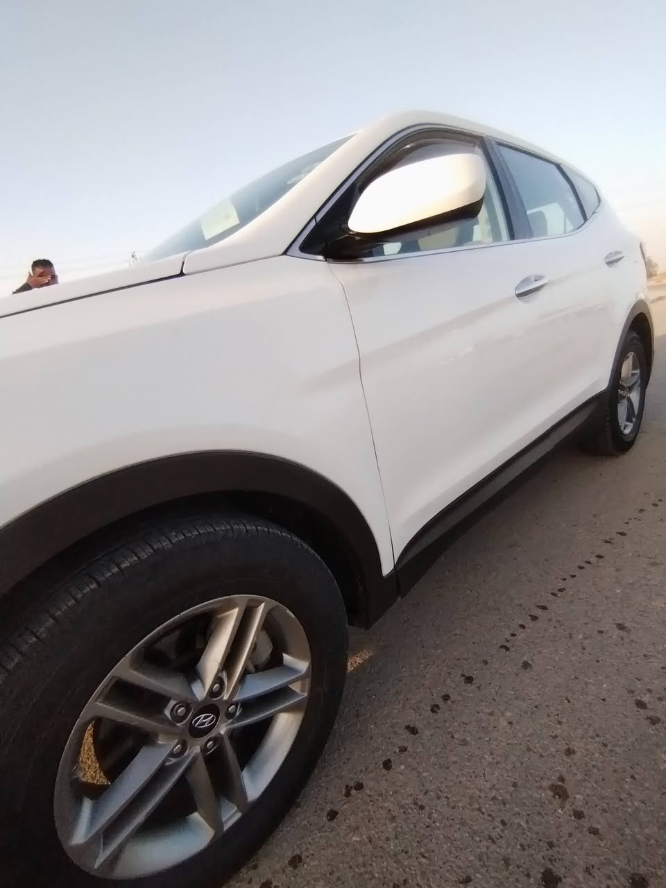 السلام عليكم سنتافي موديل2018وارد امريكي مكينه اربعه سلندر بيهه قطه صبغ جاملغ امامي جهت سايق مرشوش وقبق جنطه بلادي  مبدل شاشه لمس جبيره بلاد تخم تاير جديد حداديه جديده كير ومكينه مكفولات رقم اربيل تحويل ثاني يوم سنويه ل29 *********** السعر 155وبيهه مجال حك جيه عنوان واسط الحفريه
