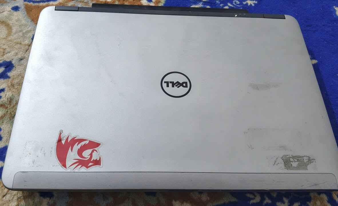 لابتوب dell
تخزين ssd 256
رام 8 
كور i5 
بطارية 3 ساعات 
سعرة 135 مكاني ذي قار ويوجد توصيل


**إذا كنت صاحب هذا الإعلان وتريد حذفه لأي سبب، رجاءا أرسل رسالة إلى الدعم الفني**