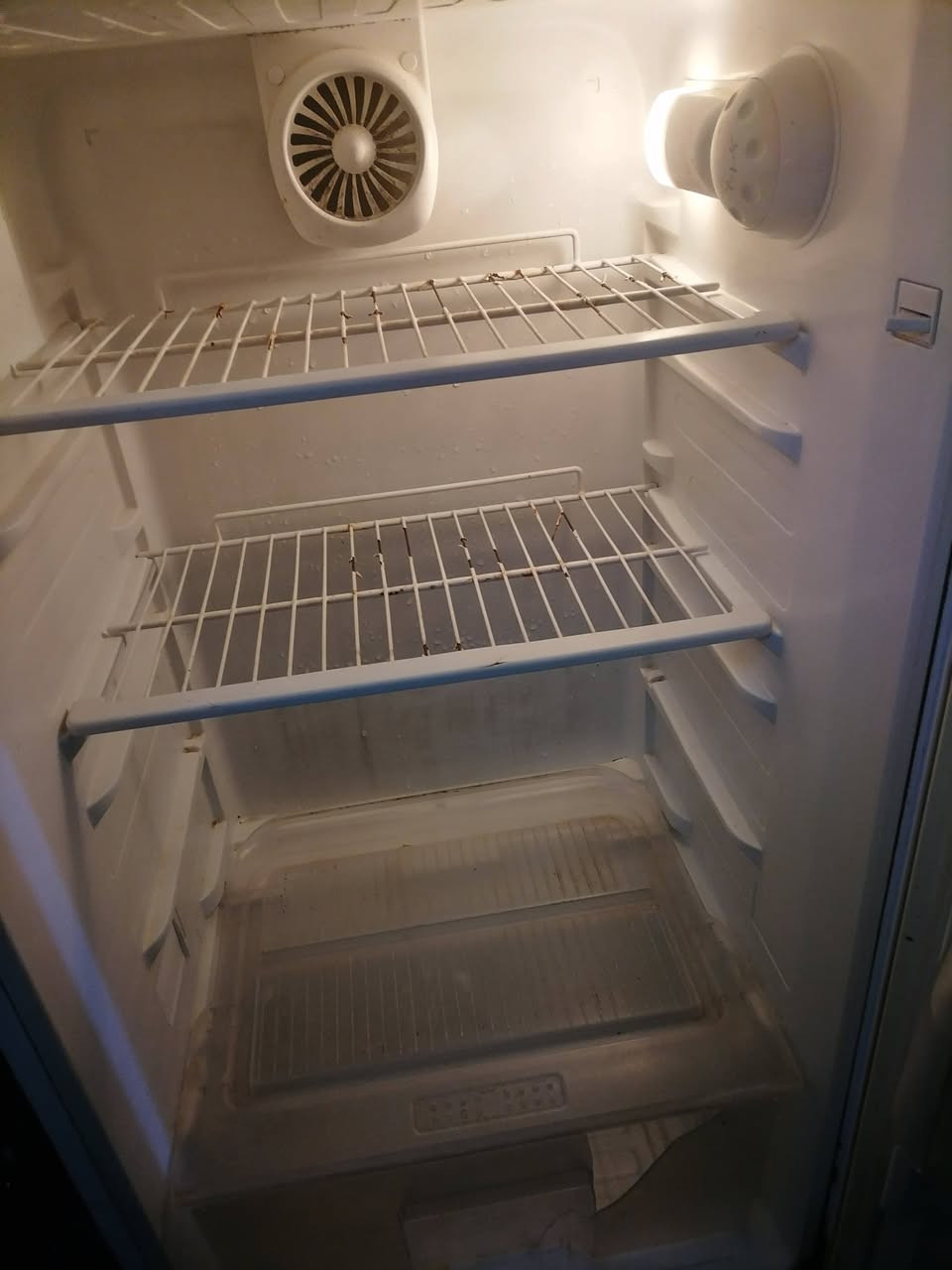 السلام عليكم هاي الثلاجه نضيفه وتجميد فول قيم واخذ


**إذا كنت صاحب هذا الإعلان وتريد حذفه لأي سبب، رجاءا أرسل رسالة إلى الدعم الفني**