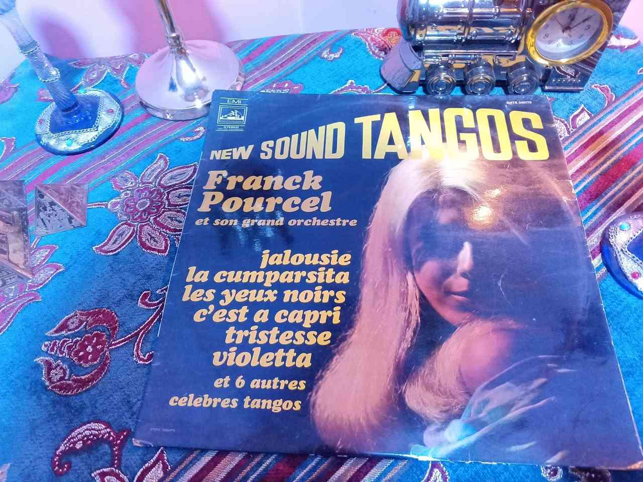 مجموعه اسطوانات غربيه نظيفه تماما زمن 60s


**إذا كنت صاحب هذا الإعلان وتريد حذفه لأي سبب، رجاءا أرسل رسالة إلى الدعم الفني**