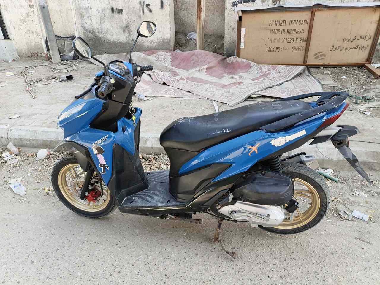 دراجة هوندا كليك موديل 22 محرك شرط النضافه والفتح سعرها 900 وبيها مجال للاستفسار  الاتصال على الرقم ***********
