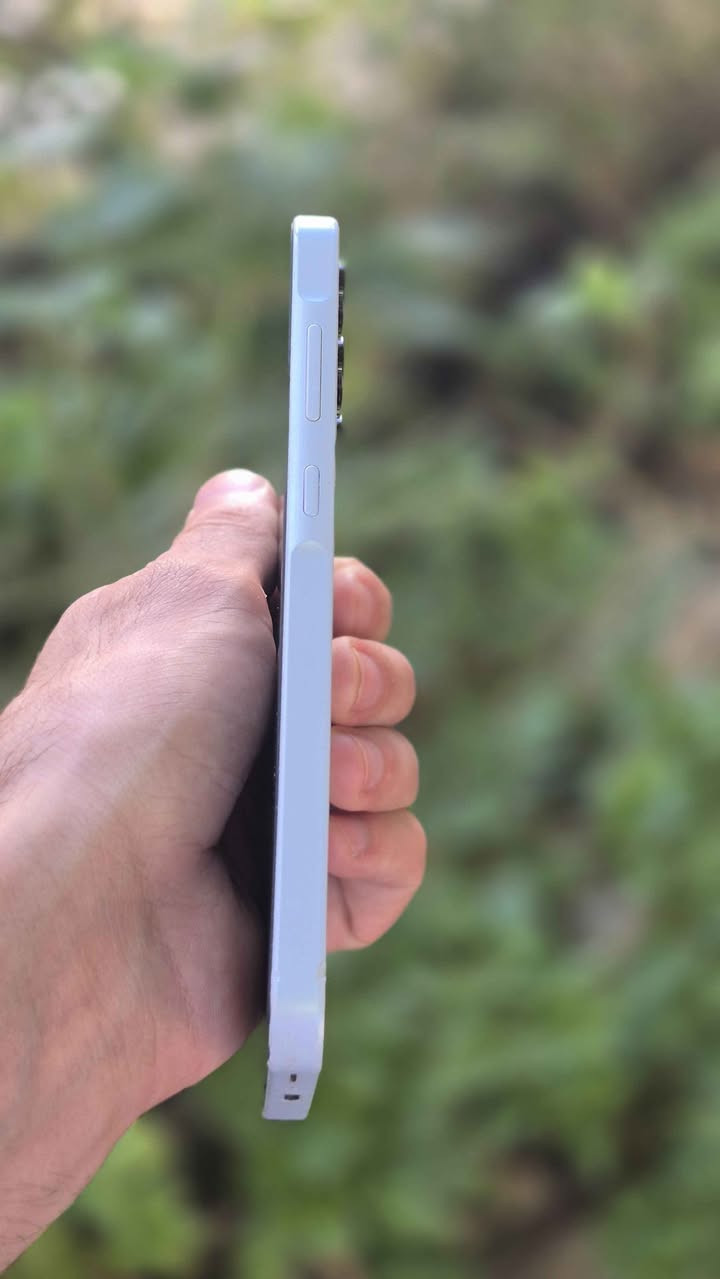 السلام عليكم  SAMSUNG A35 
ذاكرة 128
رام 8
ما مفتوح مجرد ضرر بالشاصي بسيط طالع بالصور 
مكاني محمودية اللطيفية 

السعر 285
واتساب
*********** بغداد, العراق
