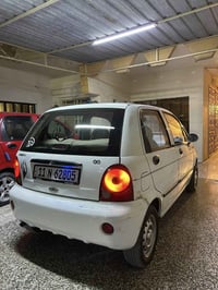 كيو كيو موديل ٢٠١٢ كير عادي  ماشيه  ٨٧الف  سياره جاهزه  مكينه كير نضيف...