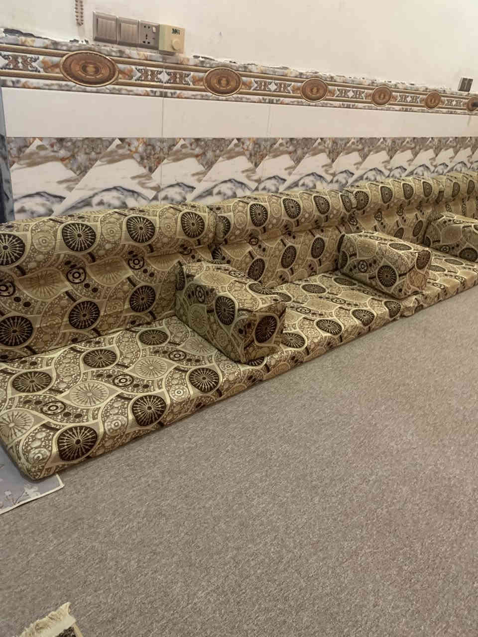 سلام عليكم ديوان 24متر كويتي درجه أولى مكاني الناصريه مركز ￼ شارع بغداد 400 وبي مجال الرقم ***********
