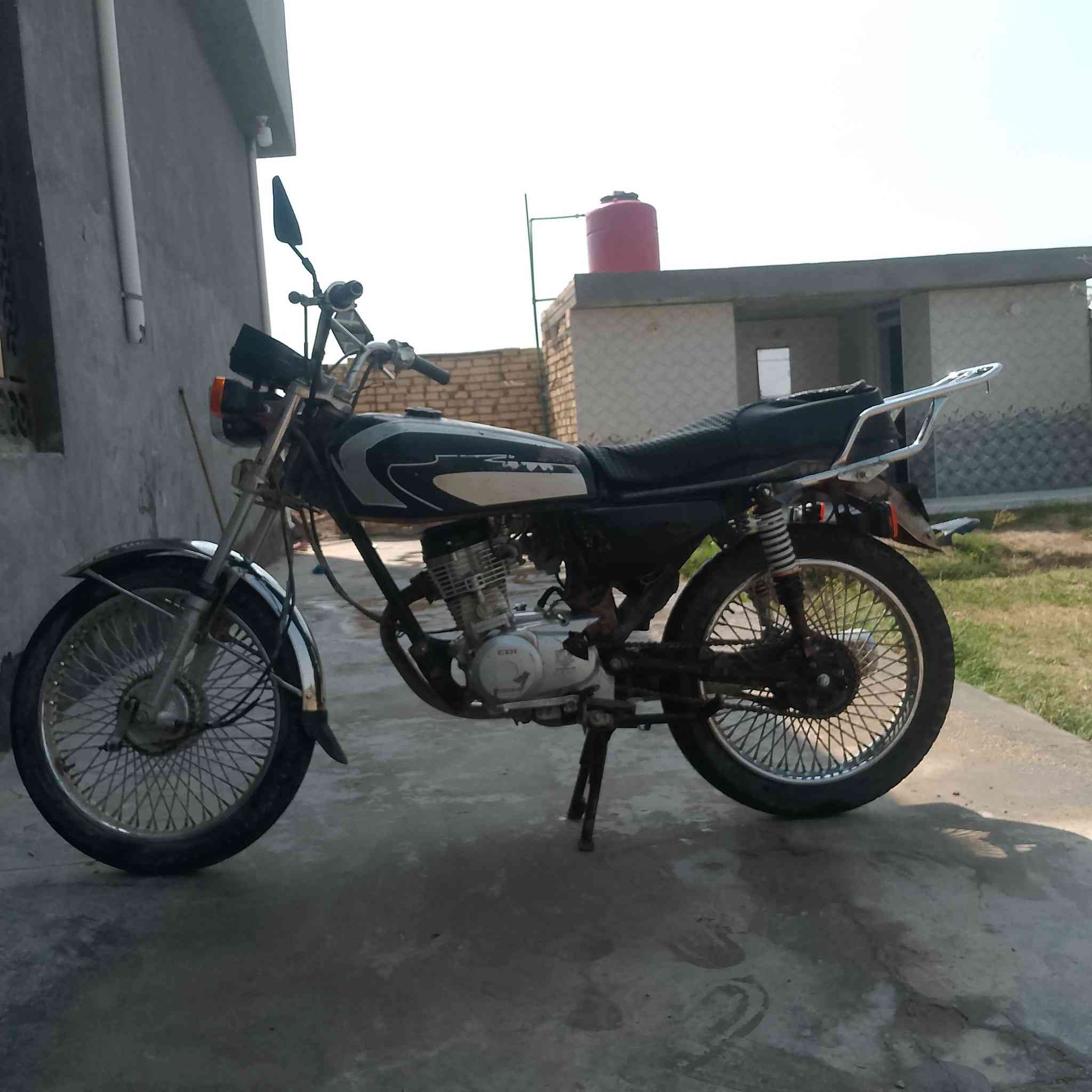 السلام عليكم دراجه للبيع نامه موديل 20مكفوله محرك مامفتوح كهربايات كلها شغاله الدراجه كلك السعر 385وبيه،مجال،بسيط،المكان،الحمزه،الغربي،منطقه،البوعبدالله


**إذا كنت صاحب هذا الإعلان وتريد حذفه لأي سبب، رجاءا أرسل رسالة إلى الدعم الفني**