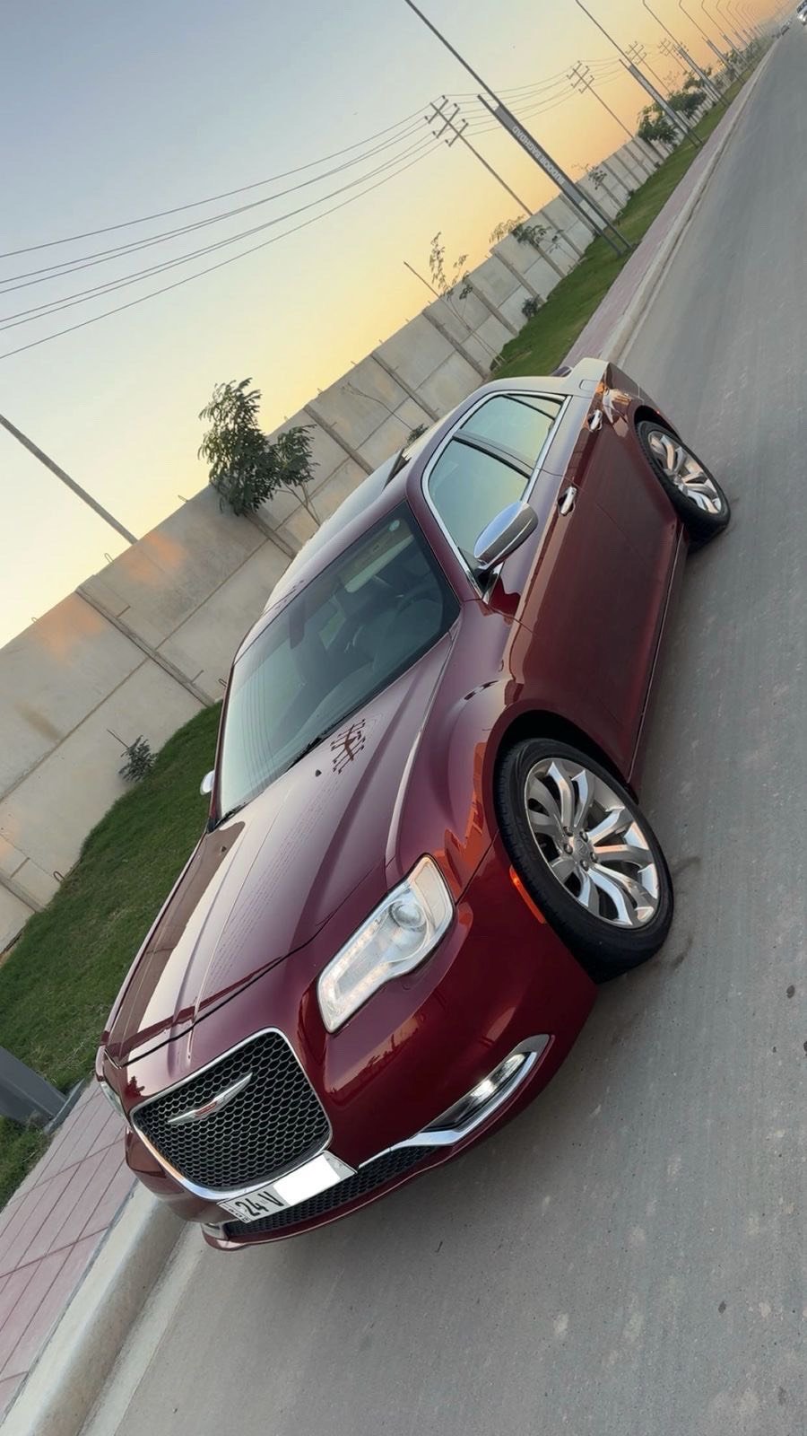 السلام عليكم..
كرايسلر اوباما 2017 كلين تايتل بدون صبغ بدون بارد ماعدا الدعاميه الاماميه اني صبغتها وصورها قبل الصبغ موجوده وبيه رصعه بالهلال جاملغ الخلفي 
مواصفات C
بانوراما
كشنات جلد كهرباء 2
كشنات تدفئه تبريد
شاشه ابل كار بلي
برده خلفيه
ستيرن صاج كهرباء 
ميموري خزن
دوسات نيكل
مري قلاب 
فول مواصفات عدا الرادار
السياره جديده بدون اي نقص ماشيه 115 الف ميل باامريكا ماشيه جانت 70 الف ميل رقم دهوك بااسمي رايدها ب 247 $ وبيها مجال مكانها بغداد اليرموك للأستفسار ***********