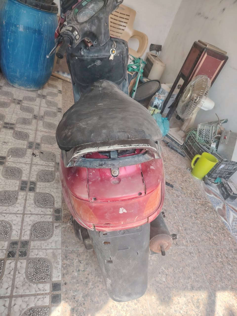 مرحبا فراشة للبيع الدراجه تشتغل بس ابيع كومت حديد البصره قضاء المدينه قريب التربية السعر١٧٥ وبيه مجال ***********
