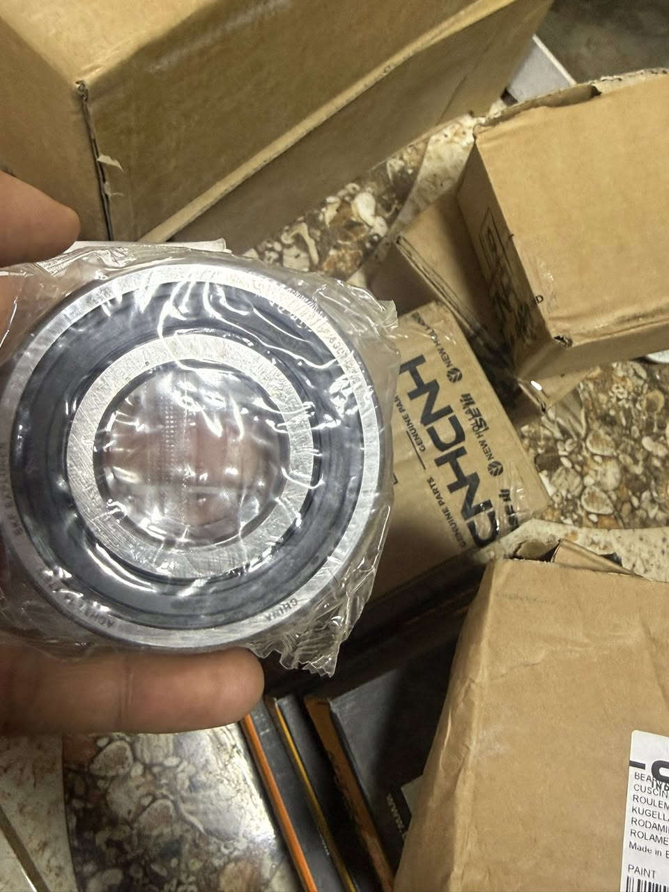 وكالة ابو خالد الزبيدي.                                    أدوات الحاصدات انيو هولند
ابو خالد ***********. خالد *********** 

يوجد خدمه توصيل 🚚
