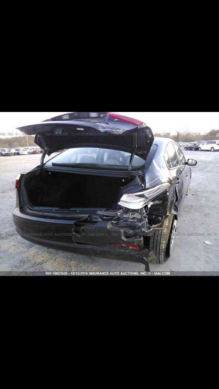 سلام عليكم فورتي موديل 16 حادث كما هو موضح في الصور ماشيه 150 مكينه 1800دوش سنويه ل27 مكان سياره بغداد  الامين ثانيه
سعر 115وبيه مجال بسيط
***********
