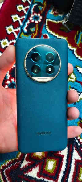 رلمي 13 برو بلس مو لعادي
فول مواصفات شرط جديد طكك 
ذاكره 512 رام12+12 كامره فول 120 زوم
صوت ستريو باتري5200 مع شاحن80w
شاشه منحني امولد 120 معالج سناب دراكون 7جيل2
لون مميز ضهر جلد غراض كامله كرتون وشاحن وكفره الاصلي للبيع
رقمي / ***********
