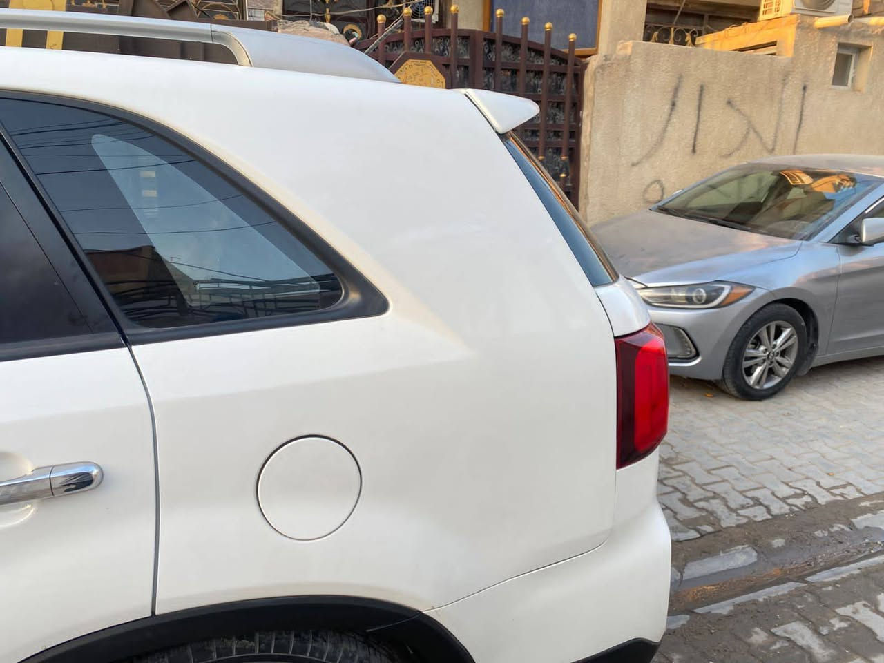 سورنتوا 7راكب اربيل فول مواصفات ماعد البنوراما 2400بيه ضربه بالقبق مال البنزين وبيه كارت بالبنيد عارضه 173وبيه مجال علما بيه غرامه 820الف ***********)***********
