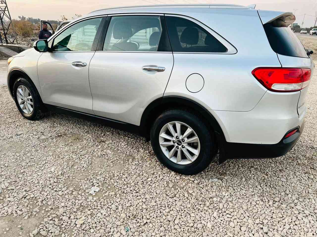 كيا سورنتو 2017 مكينه 6 سلندر GDI  مواصفات 7 راكب كشن كهربائي رادرات جانبيه تدفئه كشنات كامره داوره اشاير بلمري مثبت سرعه  كير ومحرك وحداديه وتخم تاير كله مكفول وارد امريكي بيها 3 قطع صبغ السياره جاهزه السعر 180 المكان بابل المحاويل قريه خفاجة *********** حلة, بابل
