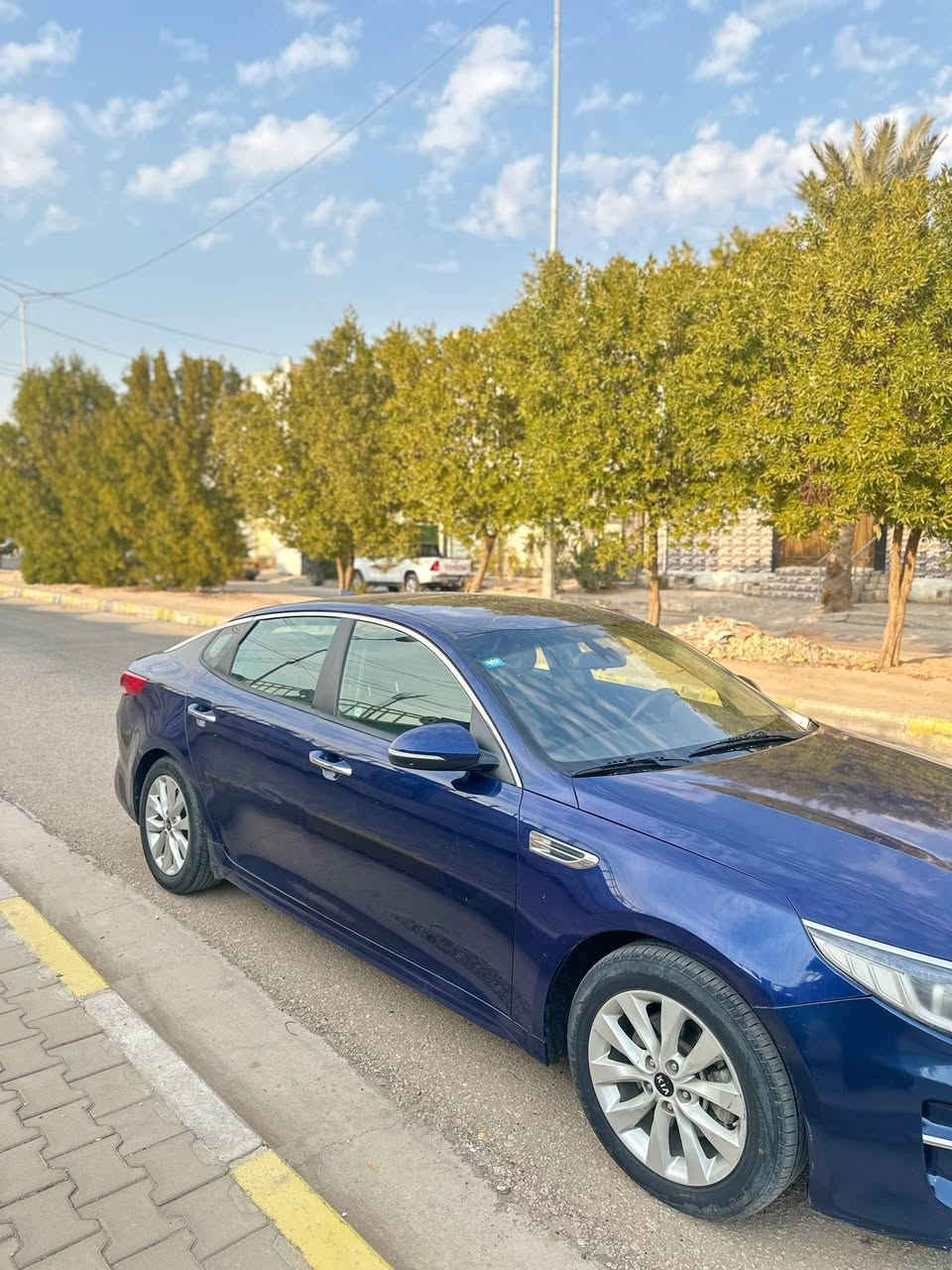 السلام عليكم اوبتما للبيع موديل ٢٠١٧ سياره حلوه مال جناي كير محرك حداديه تبريد كفاله وارد امريكي بيه قطعتين جاملغ والبنيد شويه منه سياره كلش حلوه محرك ٢٤٠٠ تحويل مباشر السعر ١٢٢ وبيه مجال حك جيه مكاني كربلاء***********
