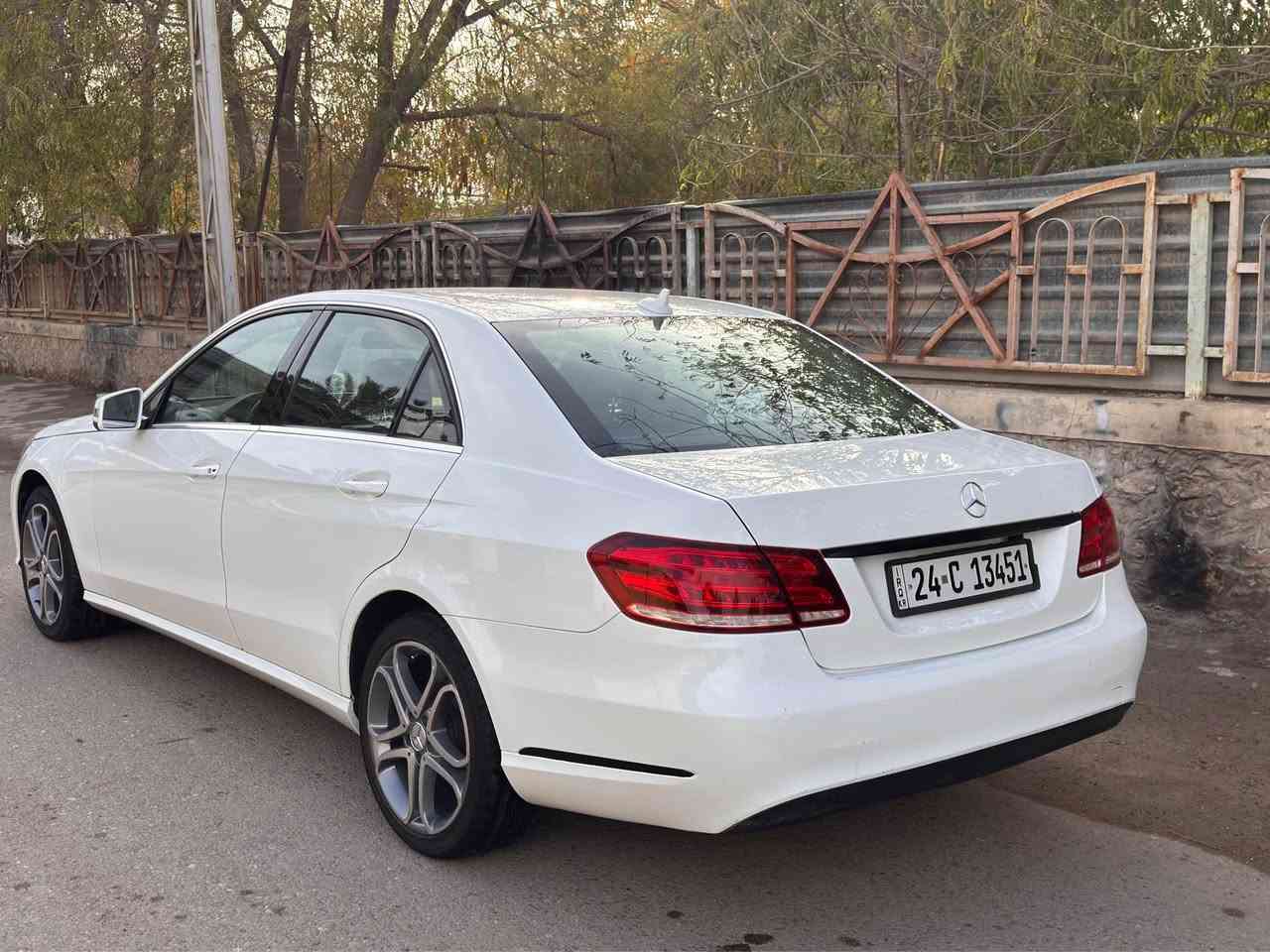 السلام عليكم

للبيع مرسيدس E200 2014 وارد الماني دبل سويج 

محرك 4 سلندر توربو كير ٧ نمر مكفولات وبشرط 

تبريد ثلج 

صفر مسج بدون اي عطل 

صدر وتايرات 100% 

 بيها صبغ قطعتين بدون حادث نهائي 

رقم دهوك بسمي تحويل مباشر 

ماشية 207 الف كيلو متر 

السيارة جاهزة بدون اي نقص 

مكان السيارة صلاح الدين الدجيل 

*********** 

السعر 158$ورقة وبيها مجال انشاء الله بغداد, العراق
