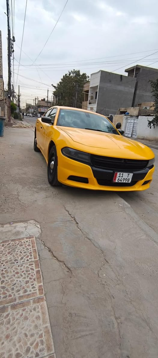 جارجر بوليسي  موديل ٢٠١٩
محرك ٣٦٠٠ شادين
ماشية ٢٢٢ الف كم
تبديل جاملغ وبنيد وباب الخلفي عكس السايق
السعر ١٧٠ ورقة  وبيها مجال
واتس او اتصال ***********
