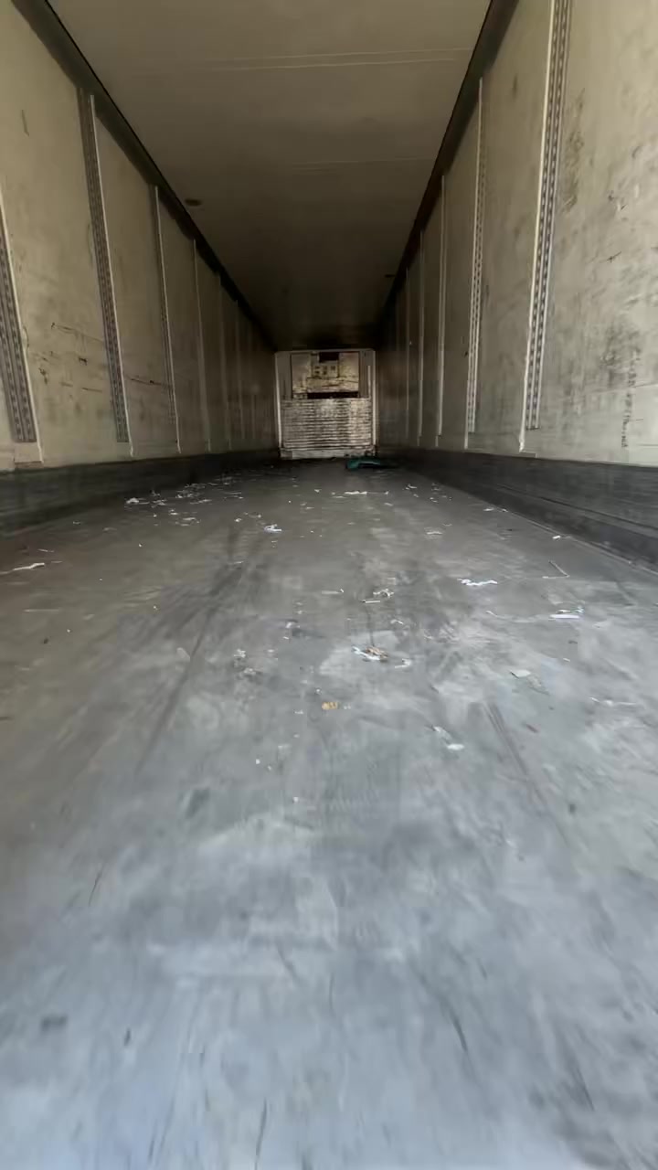 السلام عليكم سكانيه براد لبيع موديل 2006رقم سليمانيه تحويل ثاني يوم سنويه جديده براد جهاز 200 سمك 7 ارتفاع ستندر مجموعه عل جوه سياره تخم تاير ***********
