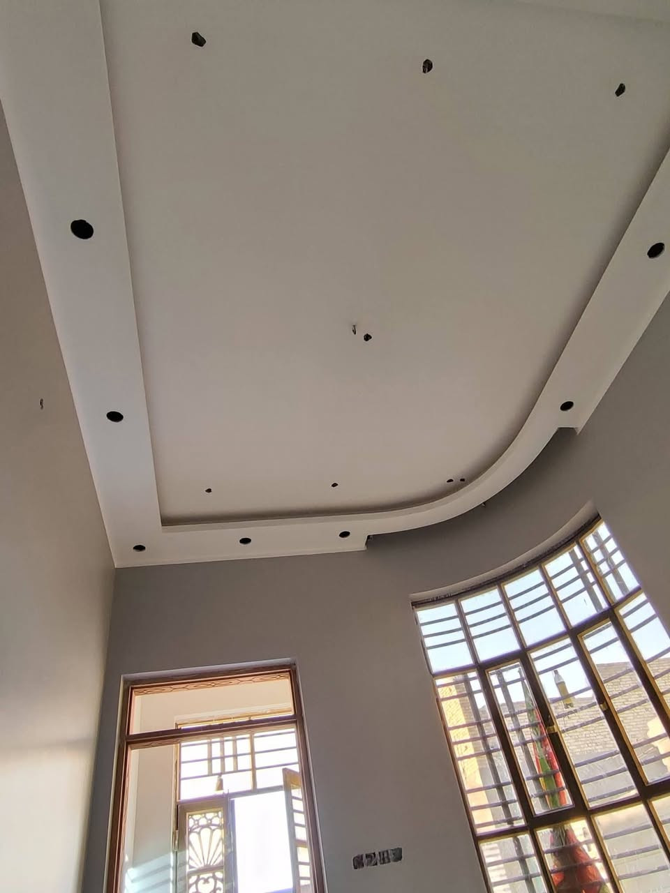 السلام عليكم صباغ متفرغ شغل مرتب مكاني بصره وشتغل محافضات ***********
