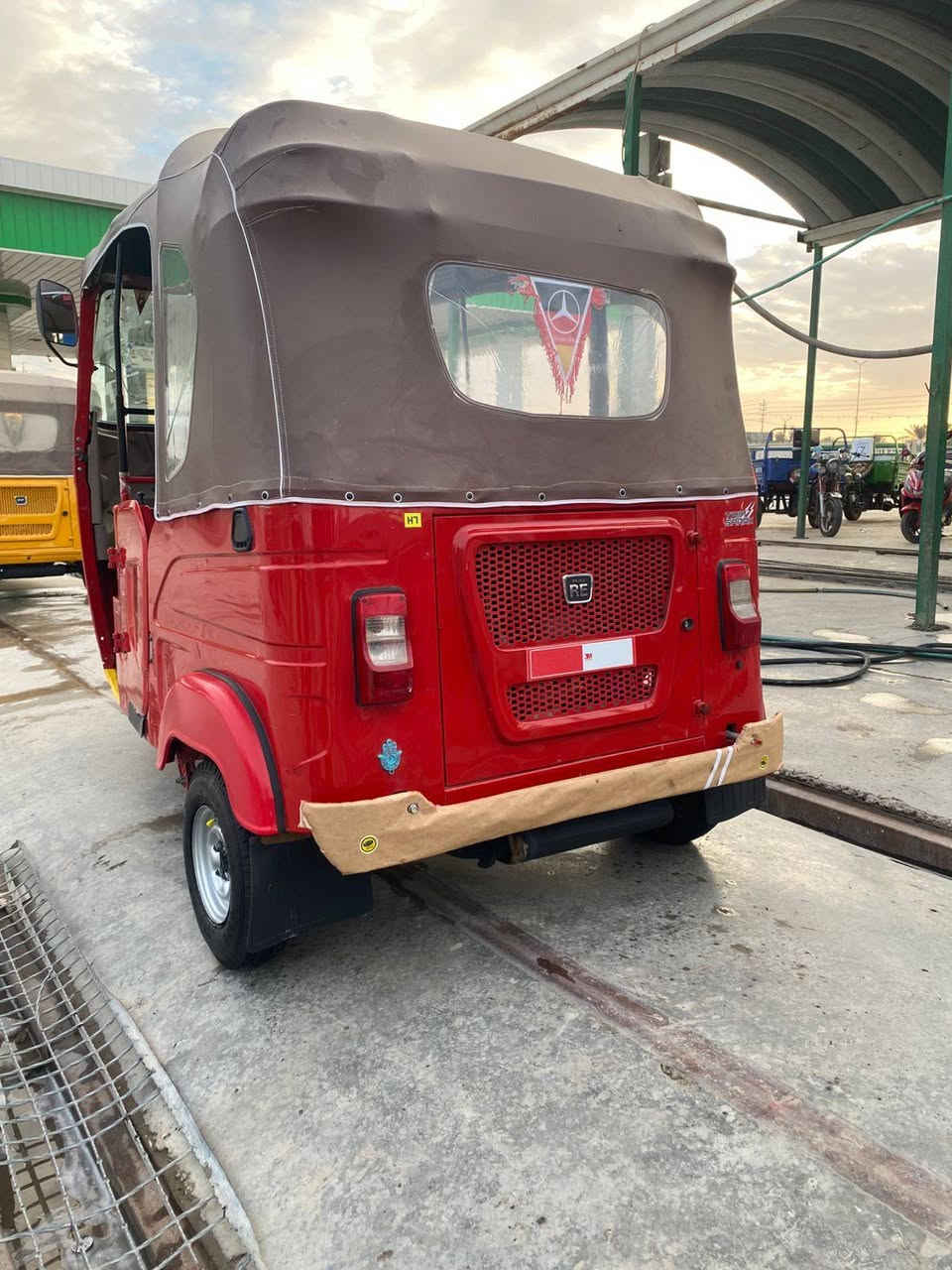 السلام عليكم تكتك للبيع موديل 23 اوراق بيع مستعجل ***********
