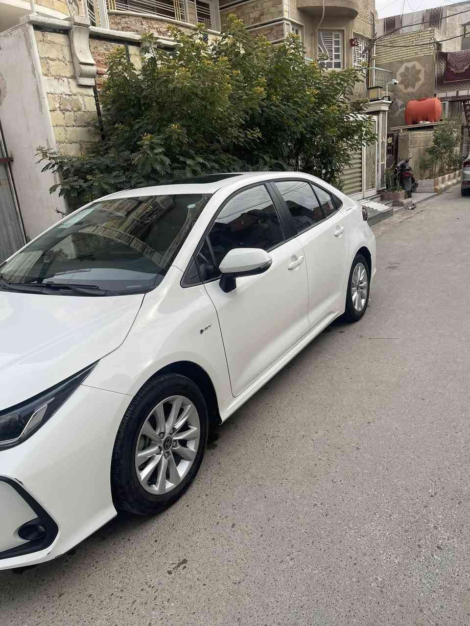 السلام عليكم

كورلا شكل الخليجي كفالة عامة موديل ٢٠٢٥ فول مواصفات 
ماشية ٩ الاف فقط السيارة كلش نظيفة 
موصفات 
فتحة 
بصمة+ دخول ذكي 
كشنات جلد 
قيادة ذاتية +خروج عن المسار+مثبت سرعة+ توقف ذاتي
تحكمات +شاشة+كاميرا خلفي دوارة
وباقي المواصفات المعروفة
السعر ١٥٢ وبيها مجال بسيط حك الجية فقط
مكاني بغداد الشعلة 
***********
