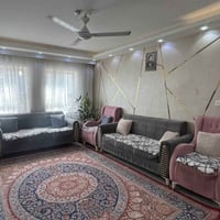 تخم • هديه • صوفا