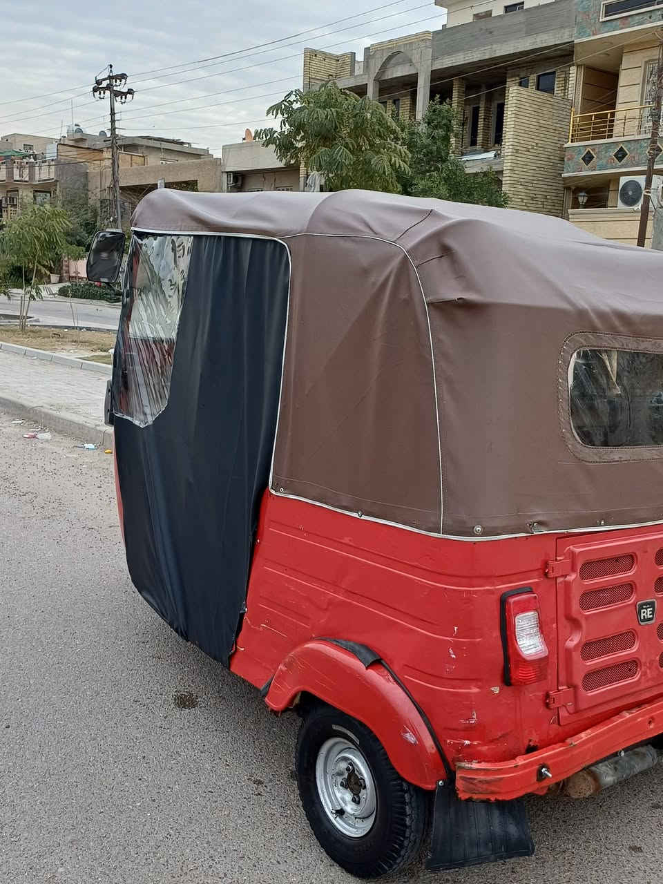 السلام عليكم تكتك للبيع 16داخله ب17 تكتك مكينه 20مكفوله من صوت وتبخير ولبكن دراجه تخبل مكينه ناعمه بينه نواقص كهربائية اضويه وسلف يردله ضب أني ما فارغله اسوي نقوصاته مكاني بغداد شهداء البياع السعر 2850 وبيه مجال كلش بسيط الرقم ***********
