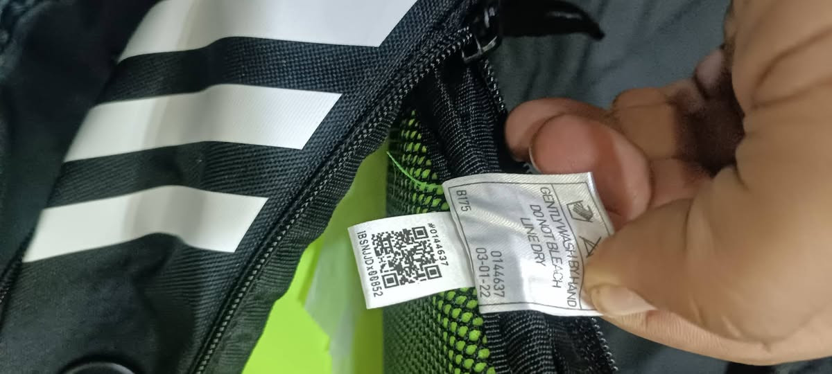 حياكم اللة حقيبة Adidas stadium 3 backpack اصلية  موجهة لفرق كرة القدم جديدة غير مستعملة سعرها بالوكالة 60دولار تحتوي على مكان لكرة القدم والحذاء الرياضي وتنفيس أيضا ومدكان الميدالية أو مفتاح السيارة قطعة واحدة فقط السعر 30.   
https://youtu.be/mWmhDulqYqo?si=7xvVUkuj85_ufmF-


**إذا كنت صاحب هذا الإعلان وتريد حذفه لأي سبب، رجاءا أرسل رسالة إلى الدعم الفني**