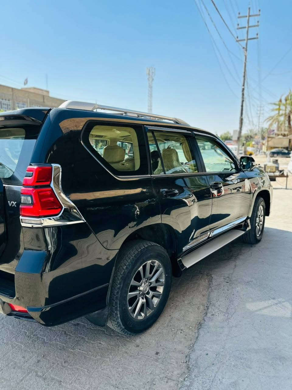 برادو ٢٠١٩ فول الفول دبل تانكي 
باسمي 
بيه صبغ بابين 
ماشيه ٩٠الف
اسبيره منازل
السعر ٣١٠ دولار
مكانه نجف 
***********
