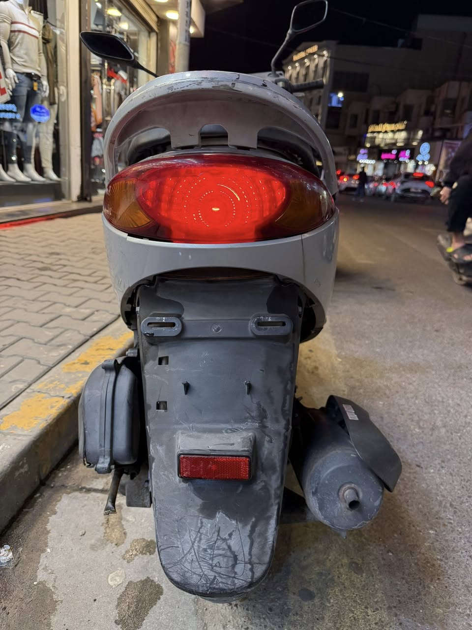 دراجه بريز نوزل لايت فوك
كهربايات شغاله شلعه معدل رمبه الدراجه 
كفرات مختمه 
الهاتف ***********
السعر 850 الف
