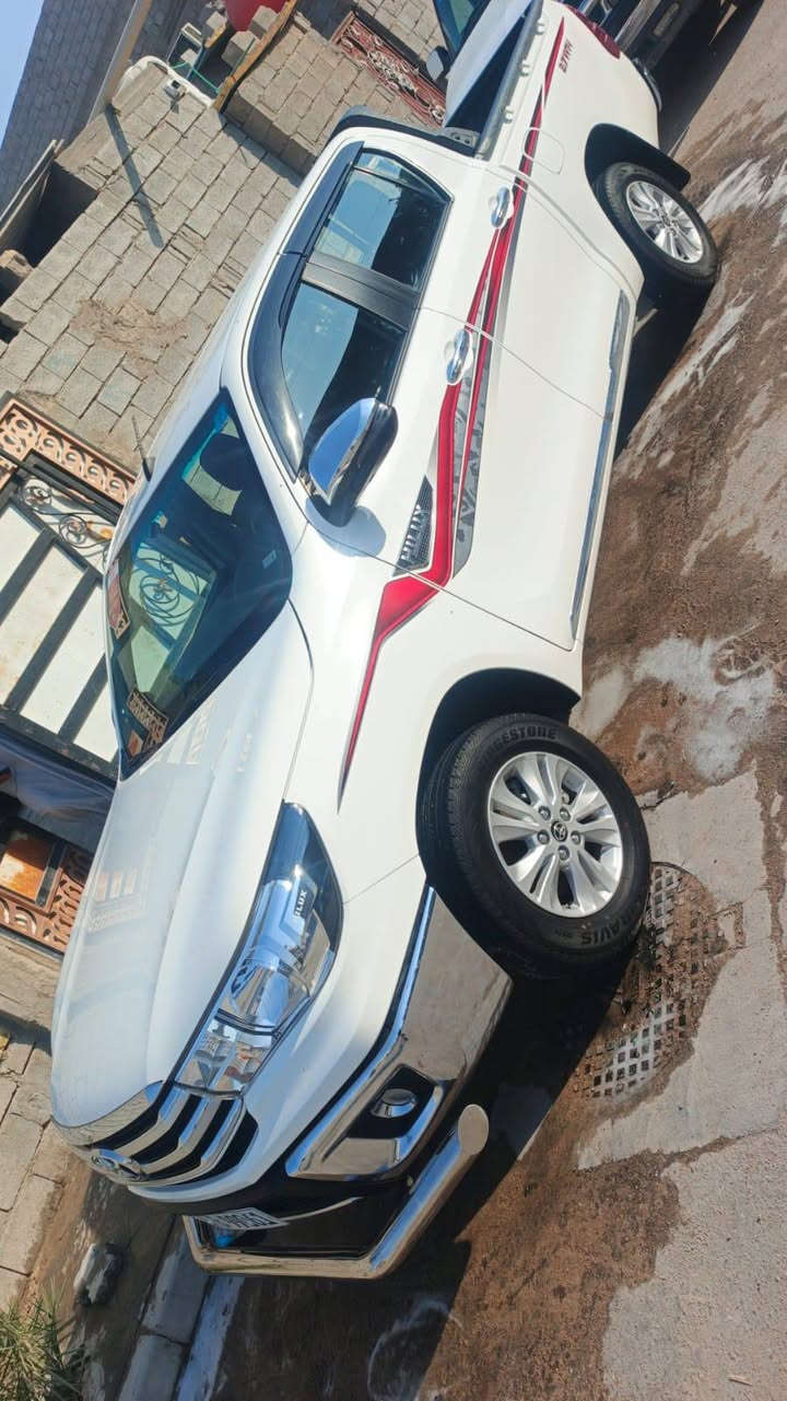 بيك اب هايلوكس 2025فول1/1اوتوماتيك مواصفات الشركه مري شفط شحن اوتو تبريد قطعتين ويل كب حساسات مفوله على وضع الشركه ماشيه 8500كيلو رقم بصره باسمي السعر310للاتصال***********
