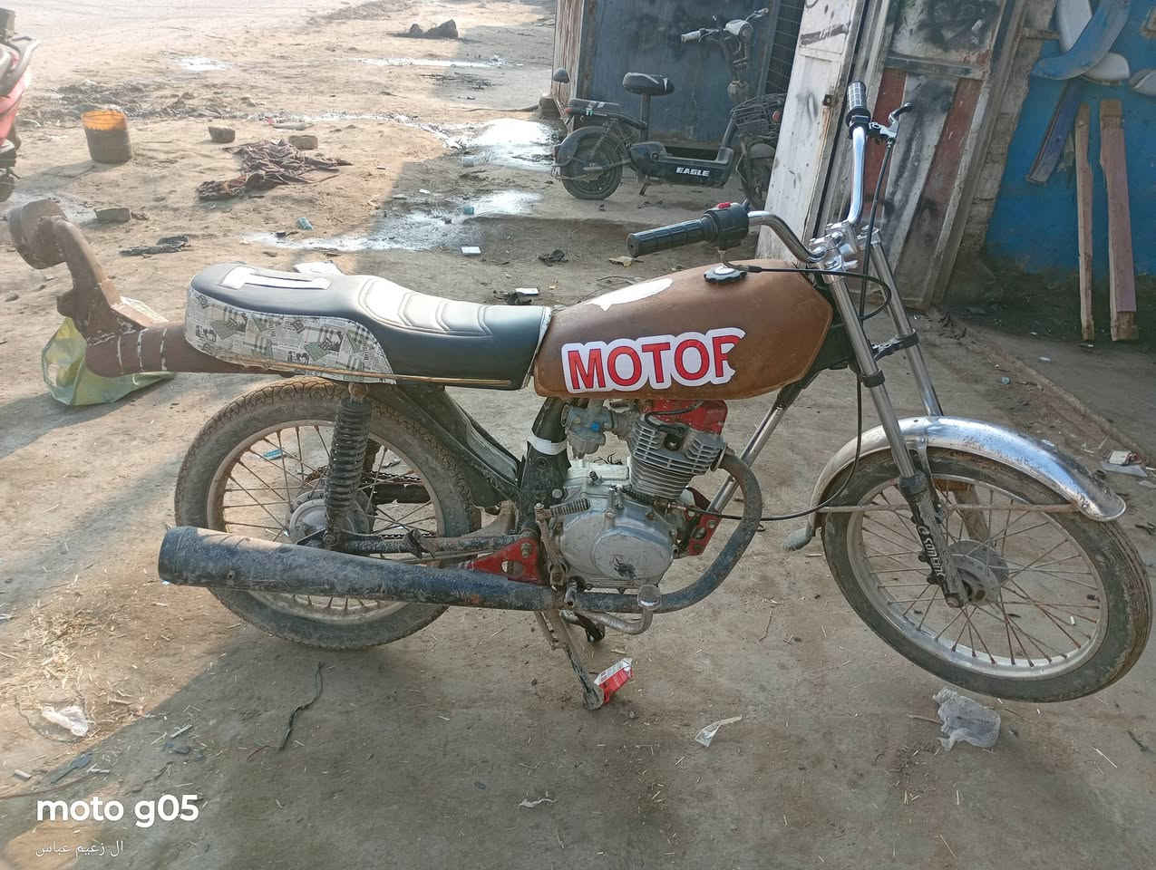 سلام عليكم دراجه اللبيع 
المكينه نامه والشاصي محور عوزه بس قبق ماكنيت المكينه ناعمه. السعر 300 وبيها مجال والشراي بي خير ويدلل التواصل خاص او عله هذا الرقم ***********او ***********
