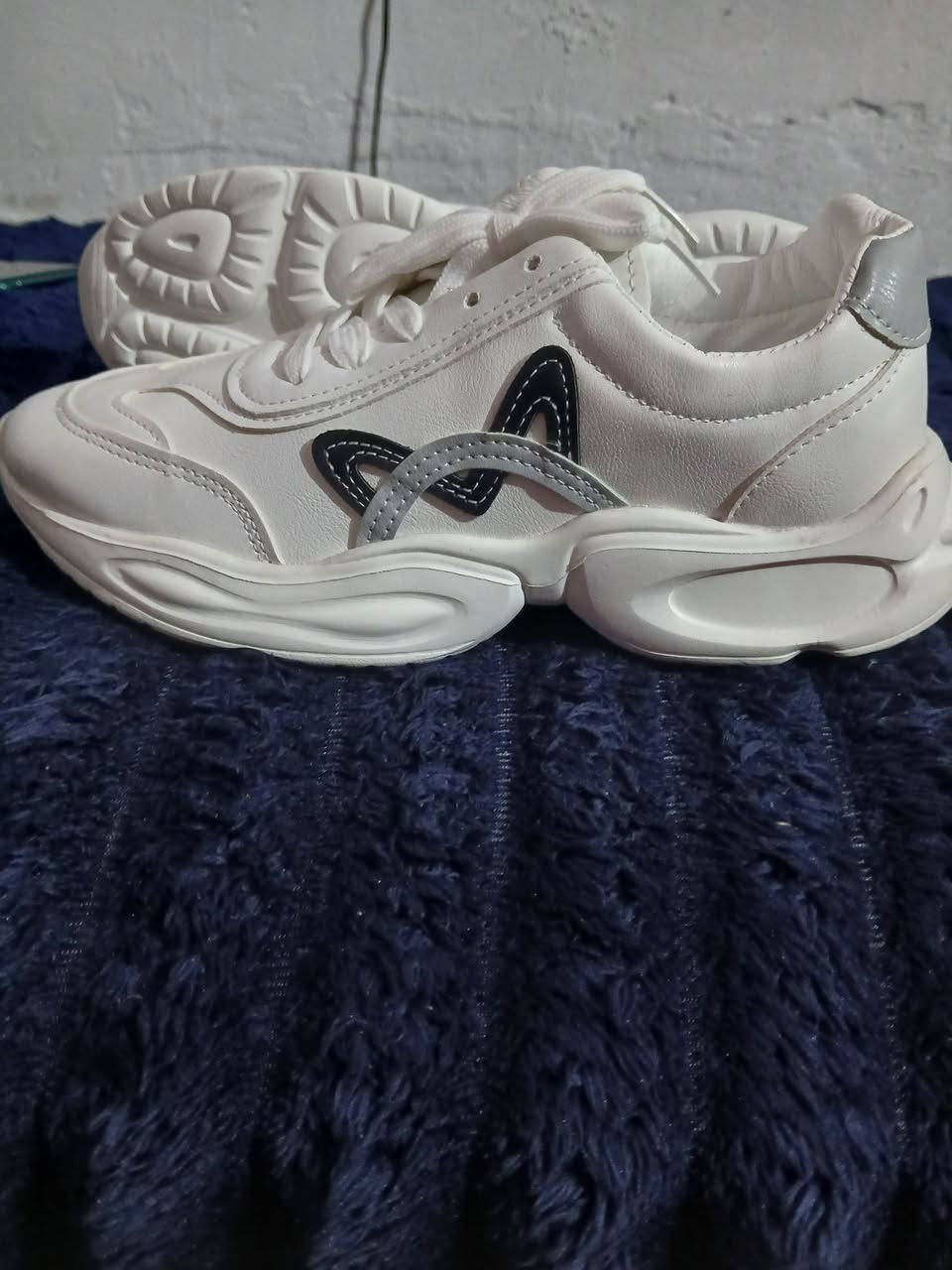 سعر القطعه فقط 8الف للحجز على الرقم***********
