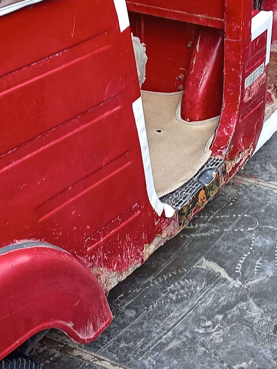 سلام عليكم تكتك للبيع موديل ٢٠١٨ وراق جاهزه من كلشي كهرباهيات لكل شغاله كبل لشارع واسط نعمانيه تصال على هاذه الرقم *********** سعر٣٥٠٠ وبيه مجال الطيبين
