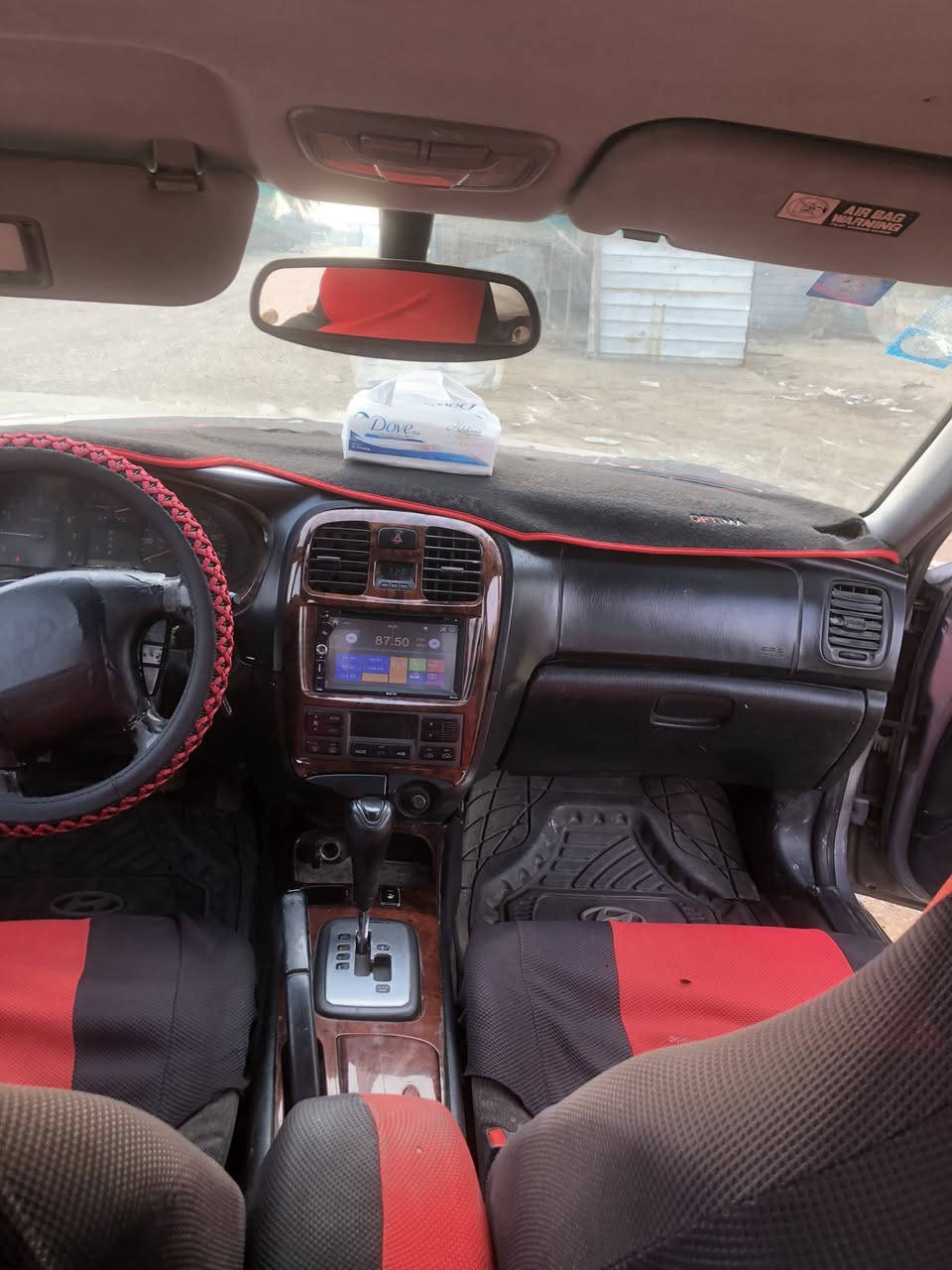 سلام عليكم ورحمه الله سوناتا البيع موديل 2005 امريكي محرك 2700 رقم بغداد بسمي  السعر 68  وبيها مجال الشراي مكاني حله قرب شركه الرنا رقم الهاتف ***********
