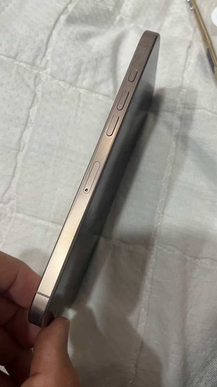 السلام عليكم 
ايفون ١٦ برو ماكس اخو الجديد نضافة ١٠٠٪؜ 
بطارية ٩٧ ذاكرة ٢٥٦  
السعر مليون و ٥٠٠ الف وبي مجال بسيط مكاني بغداد


**إذا كنت صاحب هذا الإعلان وتريد حذفه لأي سبب، رجاءا أرسل رسالة إلى الدعم الفني**