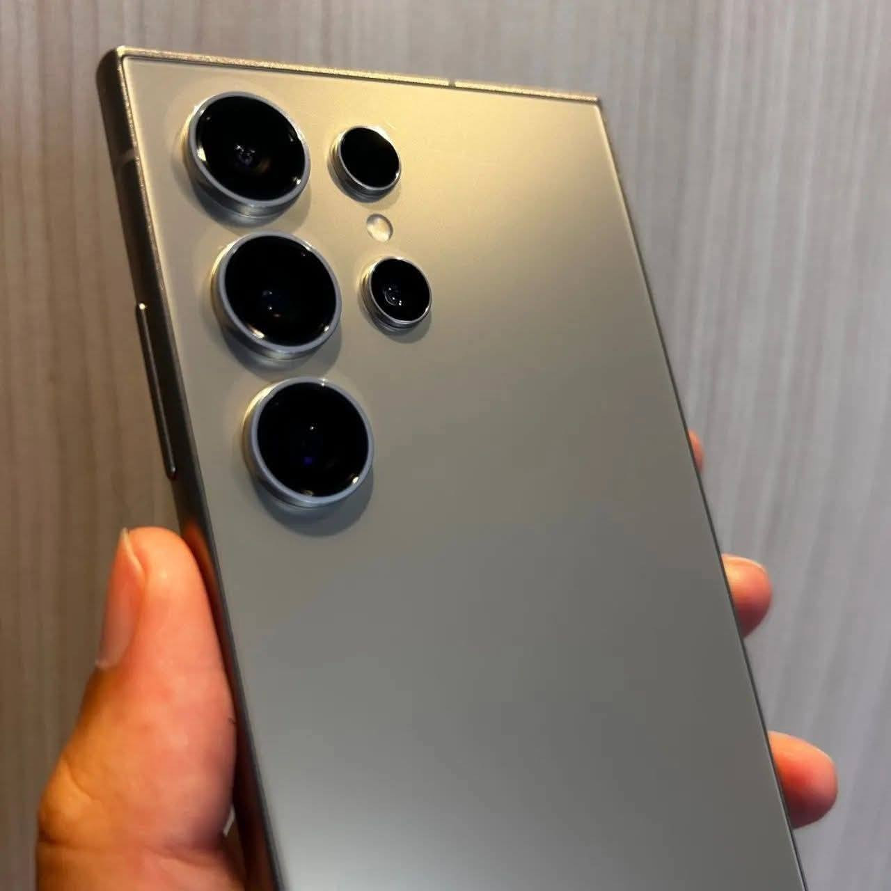 S24 الترا
جهاز جديد بمعنى الكلمه 

شرق أوسط عربي خطين 

ذاكره 256 

السعر (٨٦٠)

مكاني ناصريه مركز الشراي يتفضل خاص *********** +واتساب
