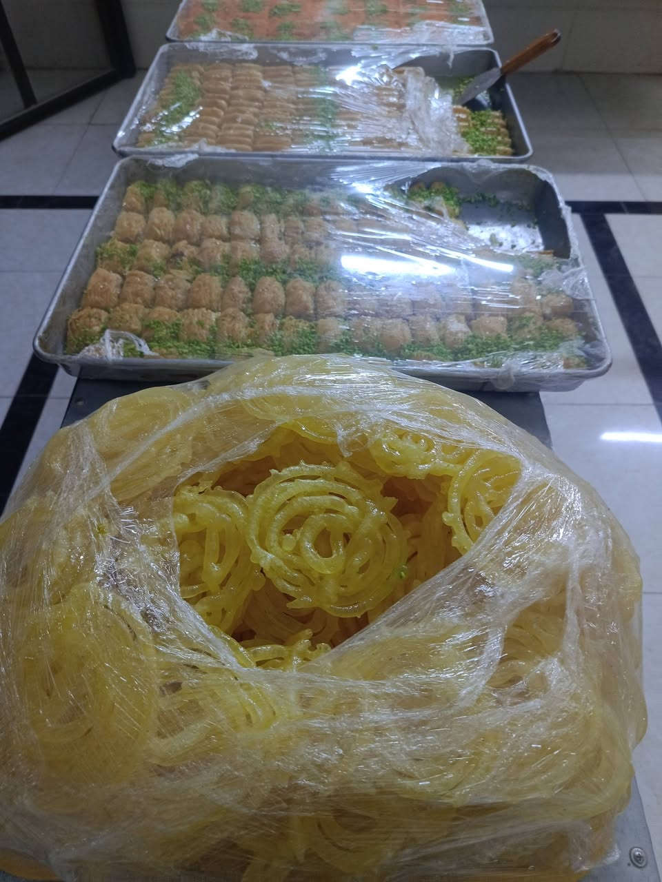 رمضان كريم وكل عام وانتم بخير
🔥يوجد في فرن حي الأمير 🔥
✨صمون حجري✨ 
✨بقلاوه بكل أنواعها  ✨
✨معجنات بأنواعها (كعك سمسم)(كعك دهن )(كليجة )✨
✨ويوجد ايضا جبن وكيمر عرب السدة درجة اوله✨
✨ويوجد ايضا كيك بأنواعها تراب الملوك وحلاء الخشخش✨


**إذا كنت صاحب هذا الإعلان وتريد حذفه لأي سبب، رجاءا أرسل رسالة إلى الدعم الفني**