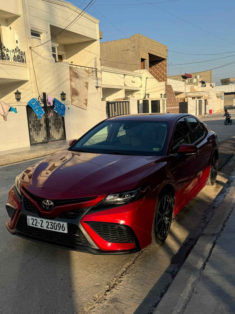 تۆیۆتا كامری٢٠٢٣ یەك چامرخی بشتی سبوخە سێ پارچەیی كلیرە ئەمریكا بی داخیل بی ئیرباك٣٦ مایل رۆیوە  بەناوی خۆمە 
*********** أربيل, العراق
