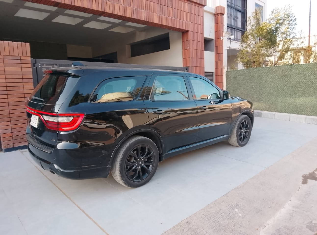 السلام عليكم جيب  دارنكو  موديل 2019 رقم بغداد مشروع وطني حادثه جاملغ وبنيد  مواصفاته تحكم ستيرن جهتين  اوكس بلوتوث كشن كهرباء تدفئة تبريد ايكو اقتصادي منع انزلاغ  رادرات جنطه كهرباء تشغيل عن بعد 3 قطع تبريد  سبعه راكب فورويل محرك 3600. 6 سلندر  شفتات ستيرن  كشن ذاكرة سعر السيارة 158 وبيها مجال  مكان بغداد البلديات رقم الهاتف ***********
