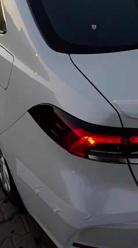 سلام عليكم 
كورلا ساز ٢٠٢٥ رقم سليمانيه بوضع الزيروماشية ٣٠٠٠ كم فقط
مواصفات
محرك ١٨٠٠
حساسات امامي وخلفي
فتحة سقف
مري شفط
ترحيب 
مكان السيارة الكوت وبأسم شخص من الكوت 
تريد وكالة تريد تحويل الي يعجبك 
السعر ٢١٢ وبيها مجال
الهاتف/***********
