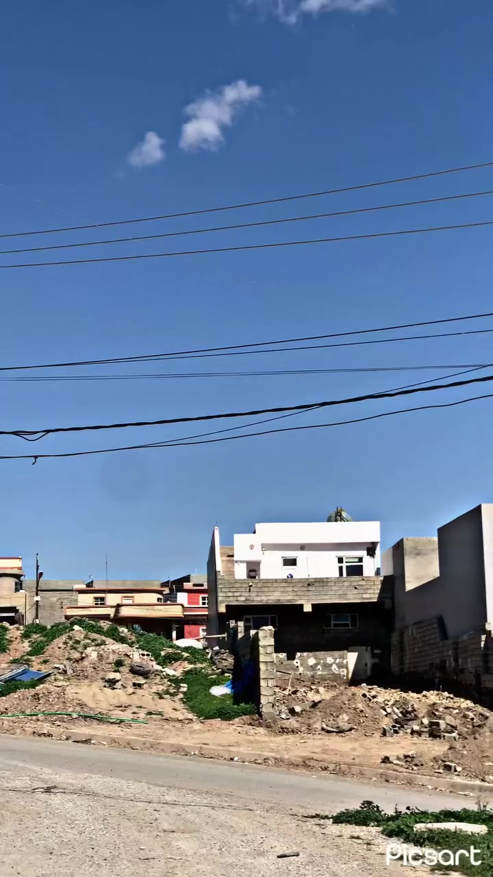 سدریک 2001ڕەقەم هەولیر هەموو گیانی بەشەرت مەکینەی نەکراوەتەوە 297هەزار ڕۆیوەدەعمو لیدراوی  پیوە نیە چوار ویلی لۆکی لەسەرە تەنها شوئن هەلداوەکنی کارتو پەمپە کارەباییو هەمو گیانی بەشەرت کۆبۆنی بەنزینی عیراقی لەگەلە ناوی لەحاسیبە نیە تەنها تەرزە کوتە ژمارە ***********
