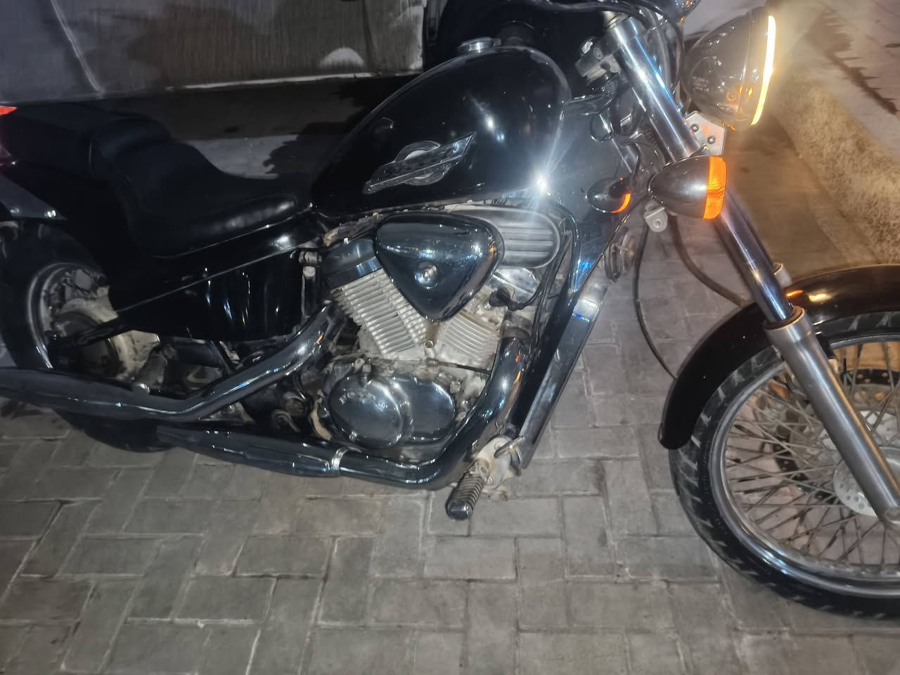 سلام عليكم هوندا ستد 400 cc  للبيع ادخل للمنشور وتعرف كافة التفاصيل حته السعر ذاكره بالفديو سعره 1500 هذا رقمي خابرني ودلل *********** مكاني بغداد
