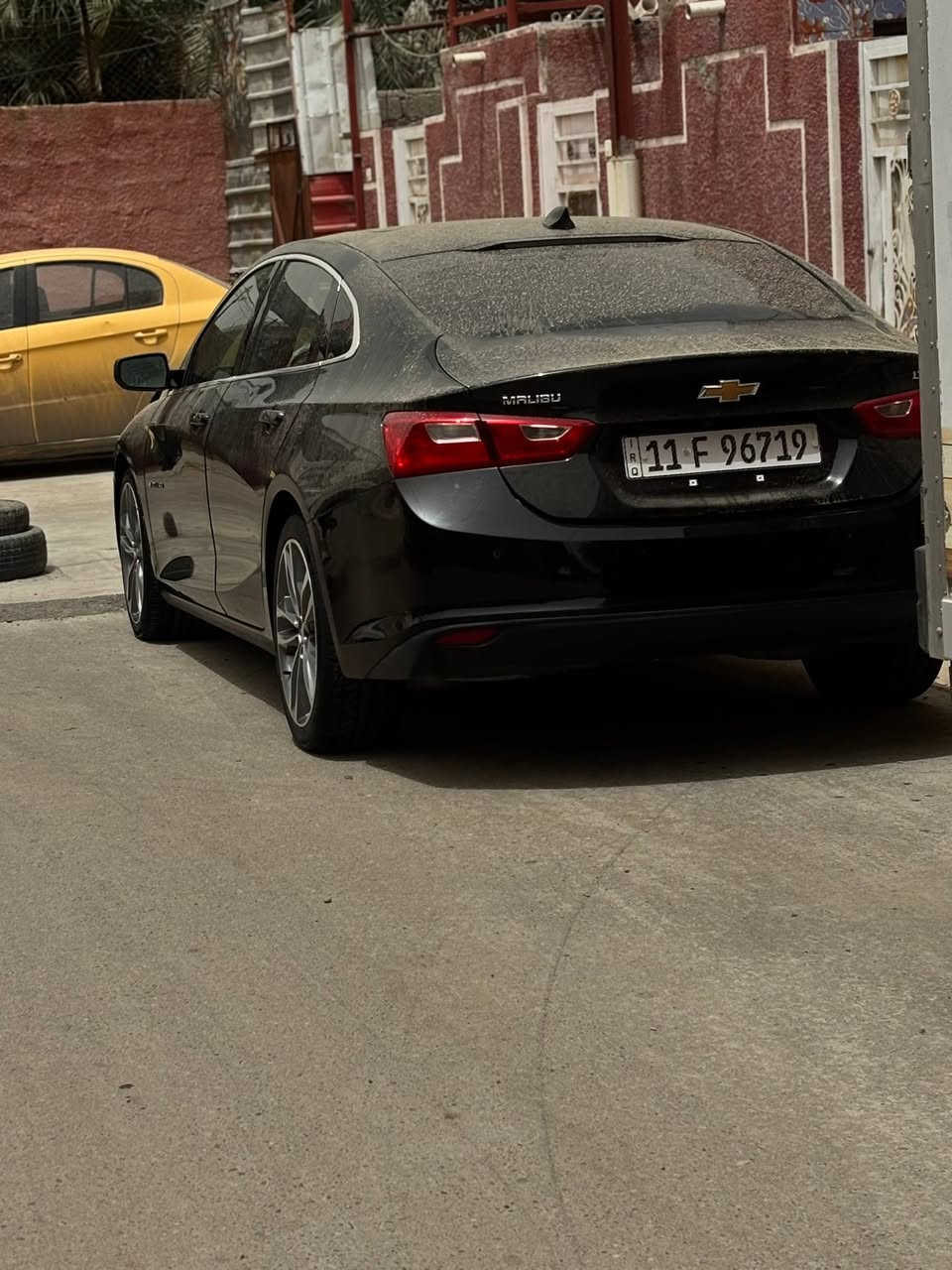 للبيع ماليبو 2023 اسود 
رقم بغداد الجديد باسمي تحويل مباشر 
ماشيه 67 الف كيلو
 
المواصفات 
ويل كب 
فتحت بانوراما 
تدفئه كشن 
تبريد قطعتين
مانع انزلاق
هاند بريك اوتوماتيك   
حساسات رادارات جانبيه رادار امامي تحديد مسار
كاميرا خلفية دواره
   كشن السائق كهربائي

محرك 1500T
تشغيل عن بعد وبعد بيه مواصفات 
السعر المطلوب 128وبيها
مكان السياره بغداد 
استفسار ***********
