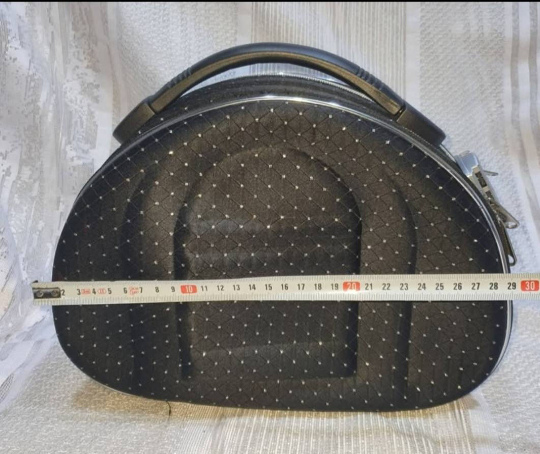 حقيبة ماركه براند قفل سري ارقام تستعمل لكل شي مستمسكات أمور خاصه أمينه سعر ١٥ مراسله خاص غير متواجد بل تعليقات


**إذا كنت صاحب هذا الإعلان وتريد حذفه لأي سبب، رجاءا أرسل رسالة إلى الدعم الفني**